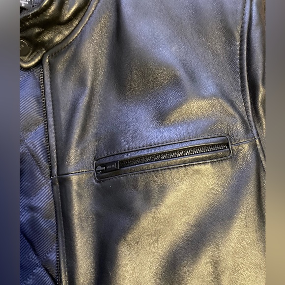 Vintage Guess leather jacket in excellent condition! - Picture 4 of 12